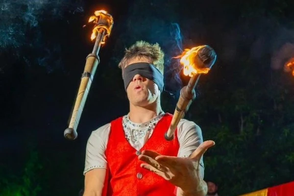 Teatro tucumano: entre clowns, obras infantiles, impro y personajes históricos