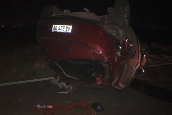 Un trágico accidente en Santa Fe sufrió una familia tucumana que viajaba en auto