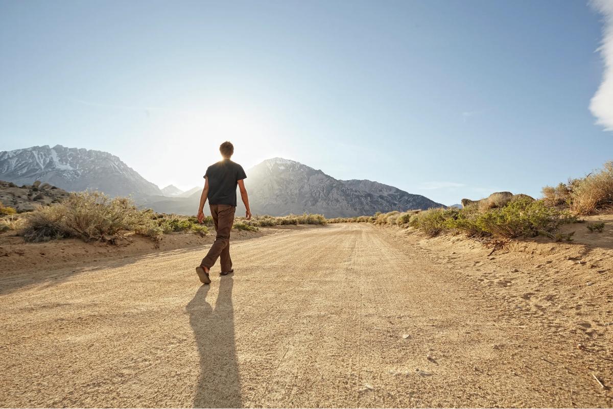 Caminar al ritmo de una canción puede mejorar nuestra forma de ejercitar.