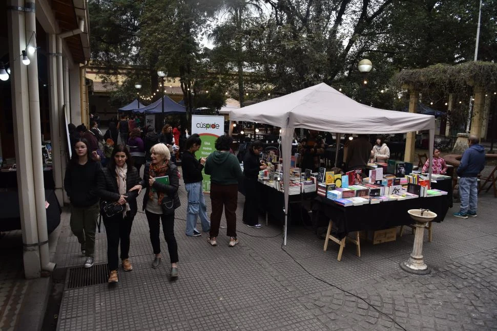 APERTURA. Las actividades se iniciaron ayer en el Museo de la Universidad.