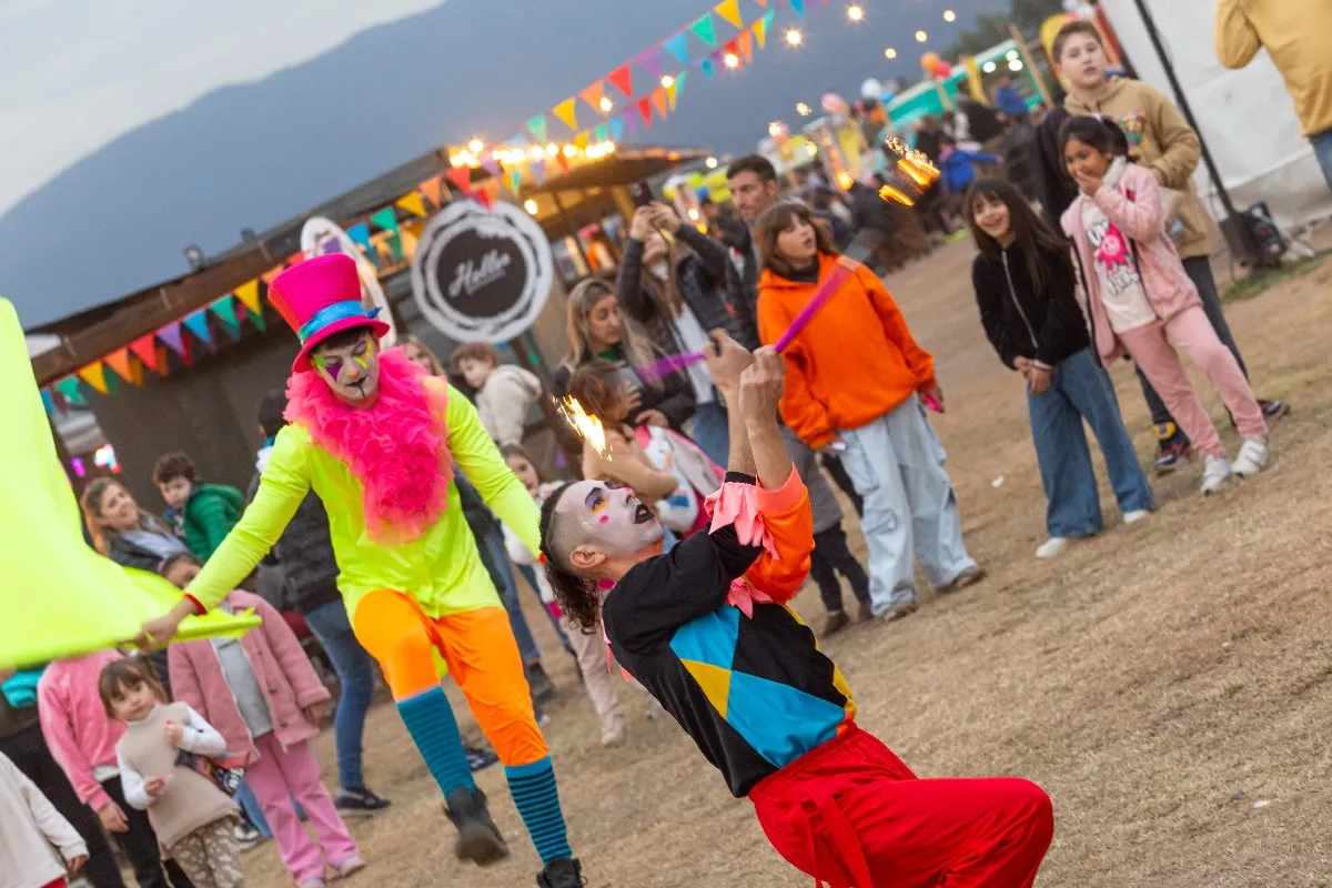 El festival Julitos y Julietas fue reprogramado y regresa con una edición recargada