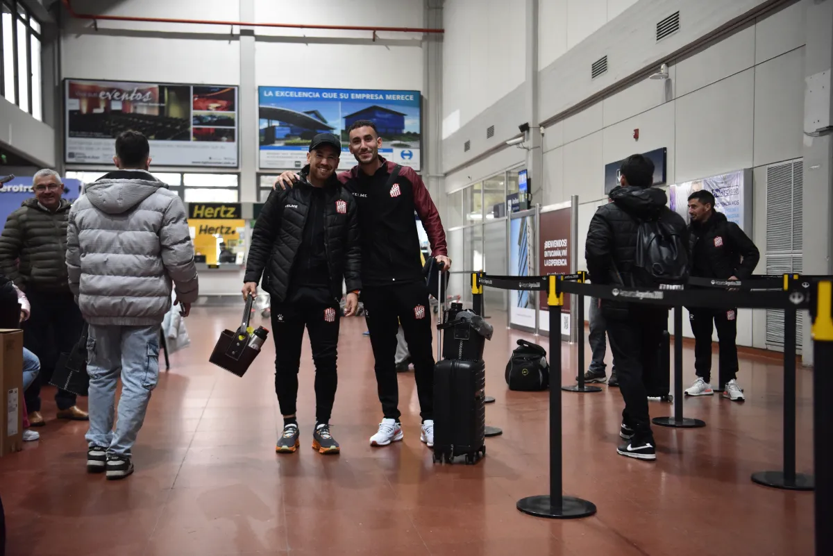 VIAJANDO. Dattola embarcó junto a Junior Arias rumbo a Buenos Aires para enfrentar a Quilmes.