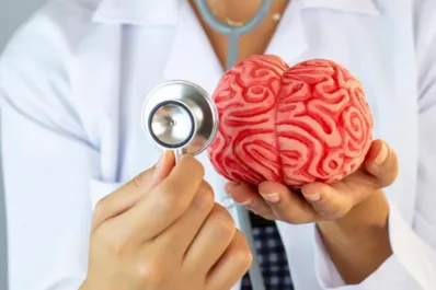 Los síntomas tempranos de meningitis que deben llevarte rápido al médico