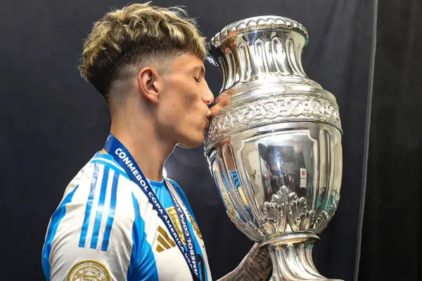 Acusaron a Garnacho de tener una mala relación con Lionel Messi y el delantero lanzó una respuesta contundente