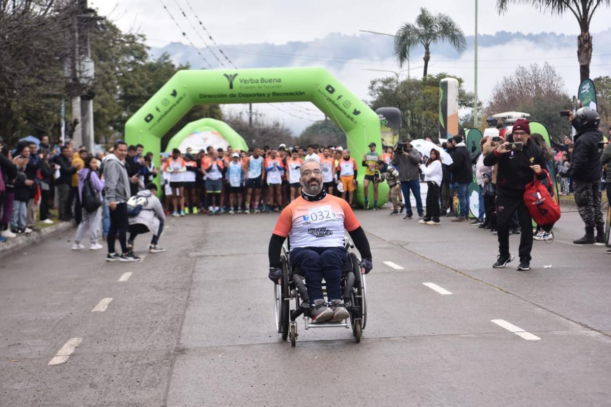 Más de 2.000 atletas profesionales y aficionados corrieron la 18º “Maratón Independencia”