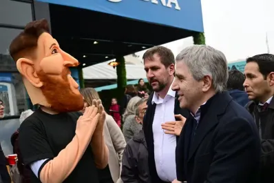 Caputo, en La Rural: “Nos gustaría bajar las retenciones, pero primero necesitamos superávit fiscal”