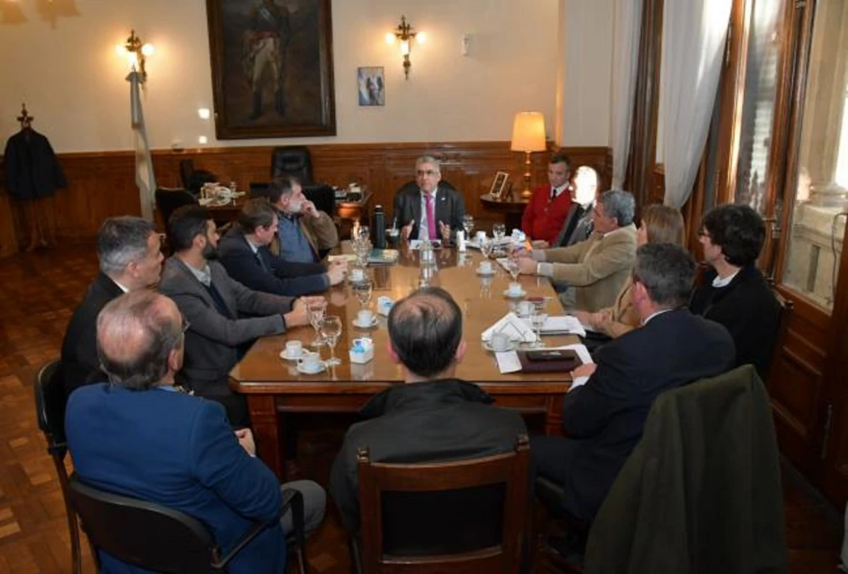 Reunión en la Casa de Gobierno. COMUNICACIÓN PÚBLICA 