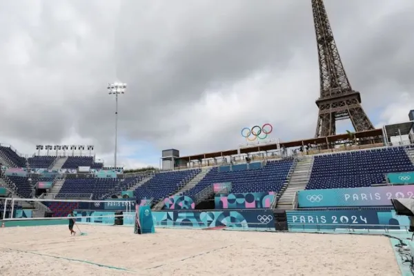 Con la Torre Eiffel de testigo el beach vóley tendrá un torneo sin argentinos, pero que por una polémica será noticia mundial