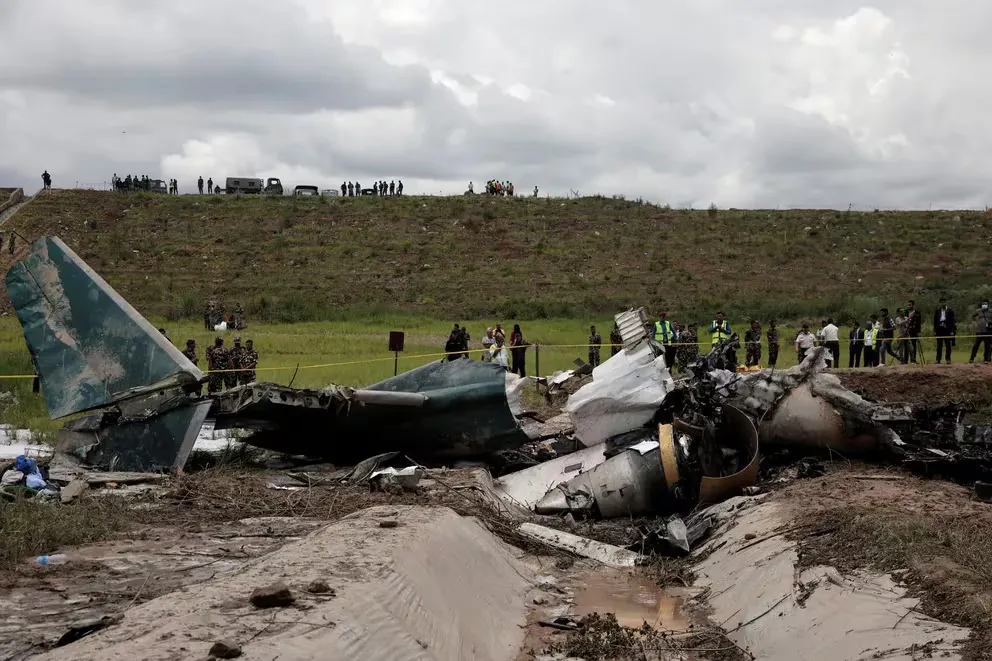 El avión se estrelló durante las maniobras de despegue en el aeropuerto de Katmandú