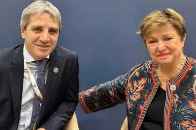 El llamativo detalle de la foto de Georgieva y Caputo que se difundió en las redes