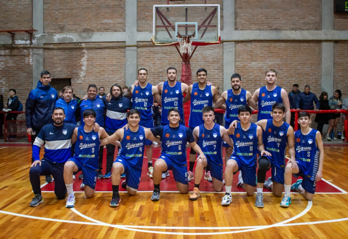 CAMPEONES. El plantel de Belgrano Cultural y Deportivo.