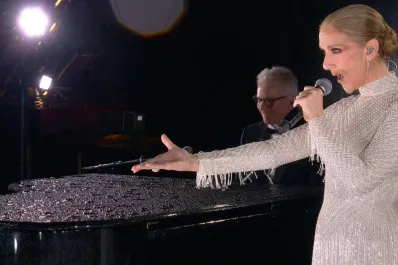 El emotivo regreso de Céline Dion a la música: cantó en la inauguración de los Juegos Olímpicos