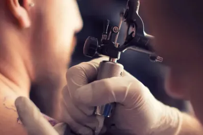 ¿Los tatuajes pueden causar cáncer? Qué dice la ciencia