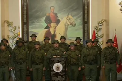 El Gobierno de Venezuela denuncia “un golpe de Estado fraguado por la derecha”