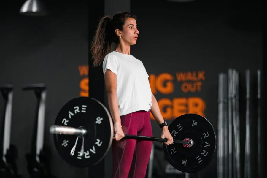 PESAS. Qué pasa en el cuerpo cuando se levantan pesas todos los días./Foto: PEXELS