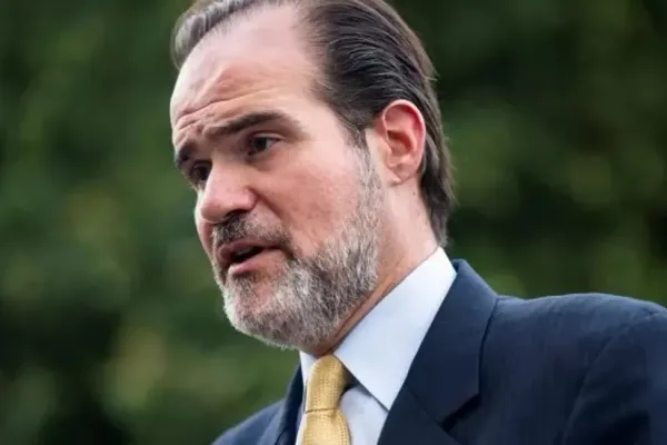 Un asesor de Trump criticó a Milei: “Gobierna con políticas peronistas, es más de lo mismo”