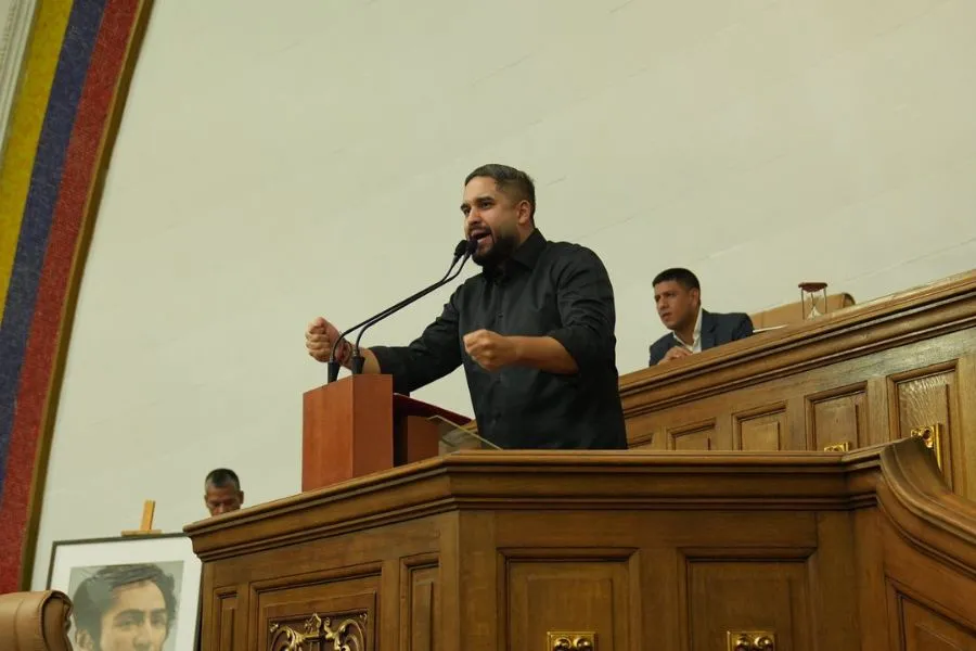 CONFÍEN EN NOSOTROS. Nicolás Maduro Guerra en la Asamblea Nacional de Venezuela., publicó hace 21 horas./Foto:Instagram @maduroguerra