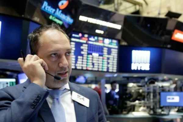 Las acciones argentinas caen un 12% en Wall Street y el riesgo país alcanza los 1.600 puntos