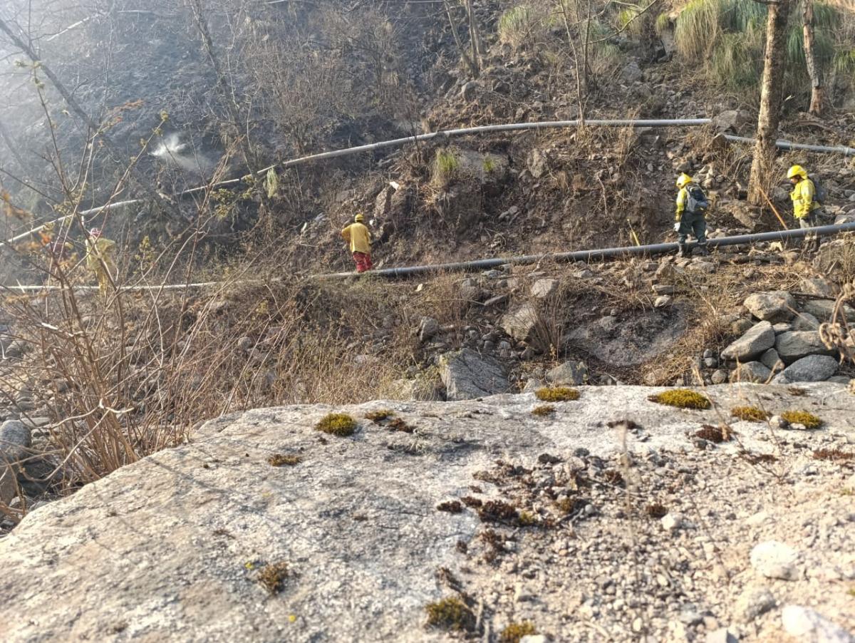 Tafí del Valle: la SAT anunció que se sofocó el fuego cerca de la planta y se garantizó el servicio