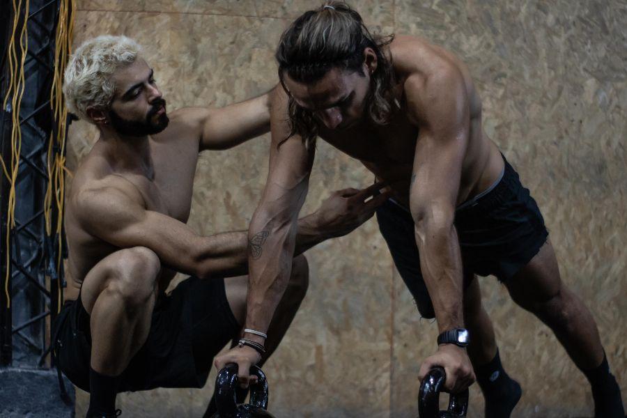 SIENDO COACH. Bruno asesorando en el entrenamiento./Foto: Bruno Possetti