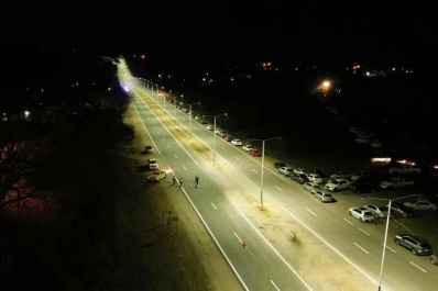 El Cadillal. Jaldo inauguró la iluminación en la ruta y entregó equipamiento y vehículos para seguridad