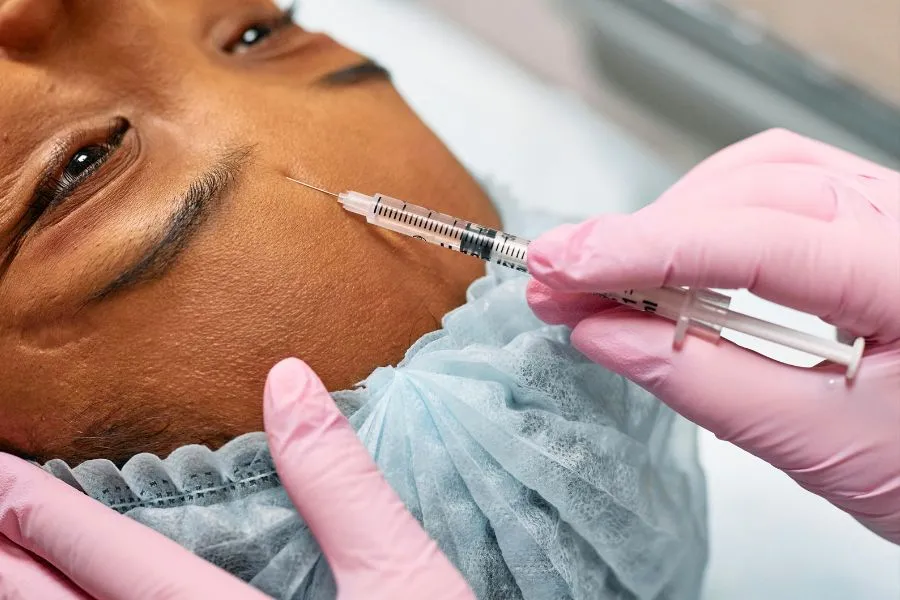 CASUALIDAD O CAUSALIDAD. La posible relación entre el auge del botox y la soledad./Foto: PEXELS