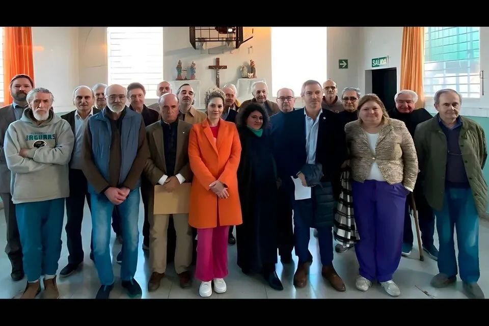 Se conoció la foto de los diputados libertarios que visitaron a genocidas en el Penal de Ezeiza