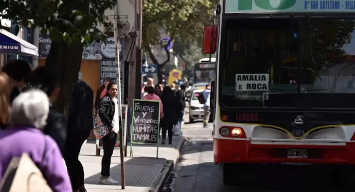 Conflicto del transporte: se pagaron los sueldos y Osvaldo Jaldo pide que no haya paros