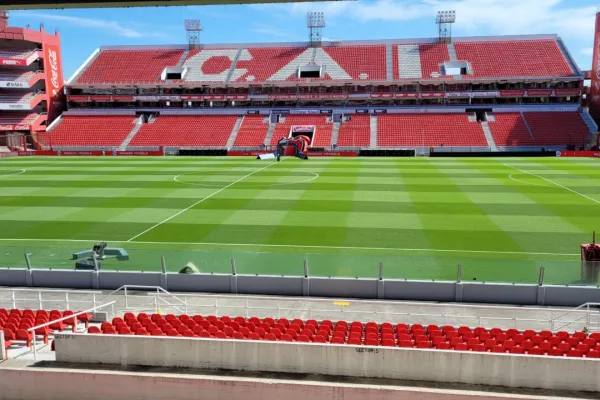 Impactante: una tribuna del estadio de Independiente sufrió un desplazamiento