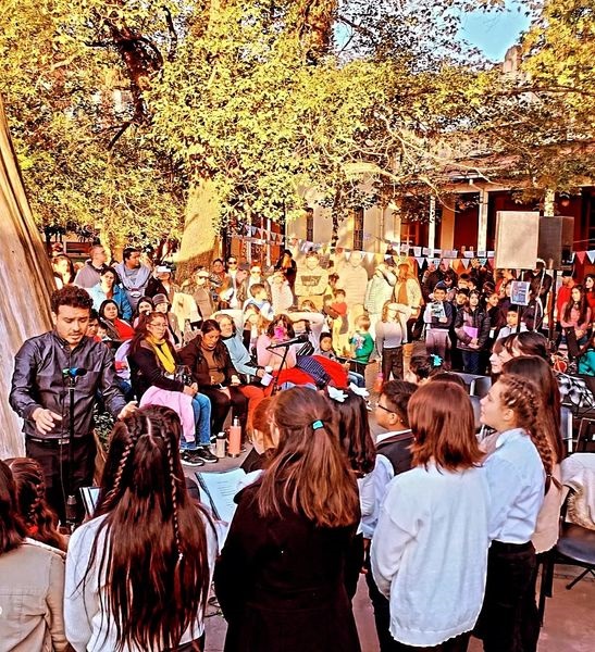 FORMACIÓN INFANTIL. El director Ignacio Merilles guía al Coro de Niños de la Provincia en el Julio Cultural.