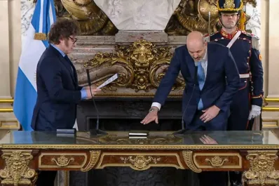 Milei designó a Sturzenegger en el Consejo de Mayo: cuál será su función