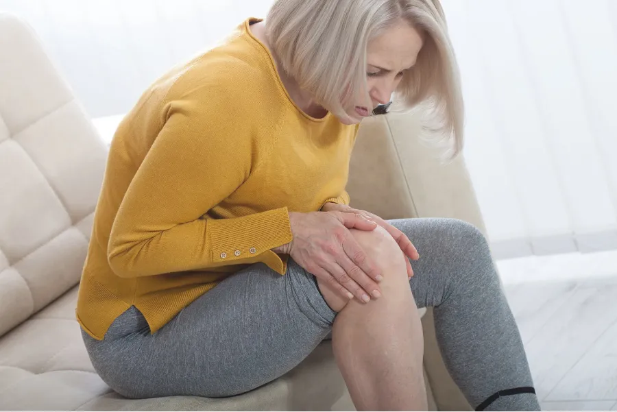 Después de los 40 años es habitual que aparezcan los dolores de rodillas.