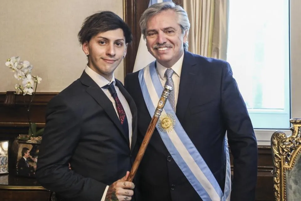 Dyhzy, el hijo de Alberto Fernández, dejó de seguir a su padre en redes sociales, tras la denuncia de Fabiola Yañez por violencia de género