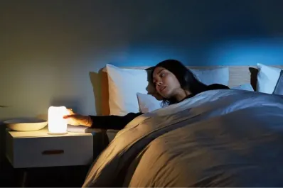 ¿Qué le pasa a nuestro cuerpo cuando dormimos con la luz prendida?