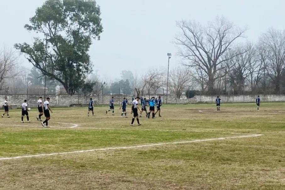 Un club del ascenso echó a jugadores y al DT de la Reserva por sospechas de apuestas deportivas