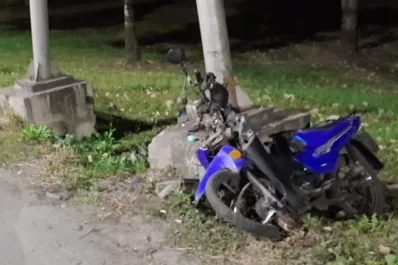 Un hombre murió al estrellarse contra una columna en la autopista a Tafí Viejo