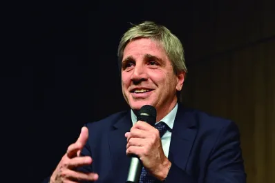 Luis Caputo: “del cepo cambiario vamos a salir bien”