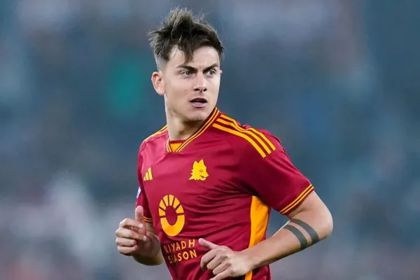 La furiosa reacción de los hinchas de Roma ante la inminente salida de Dybala