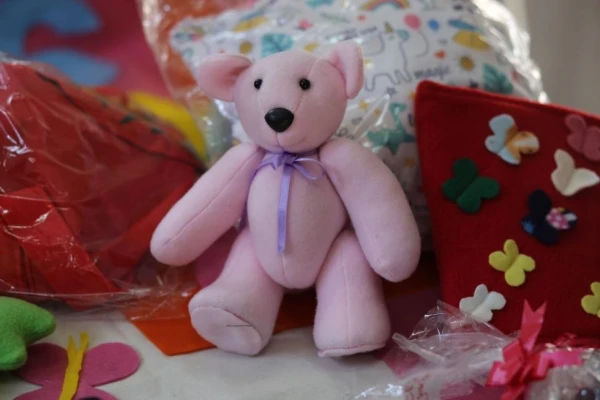 Día del Niño: en La Costanera fabrican juguetes con elementos reciclados