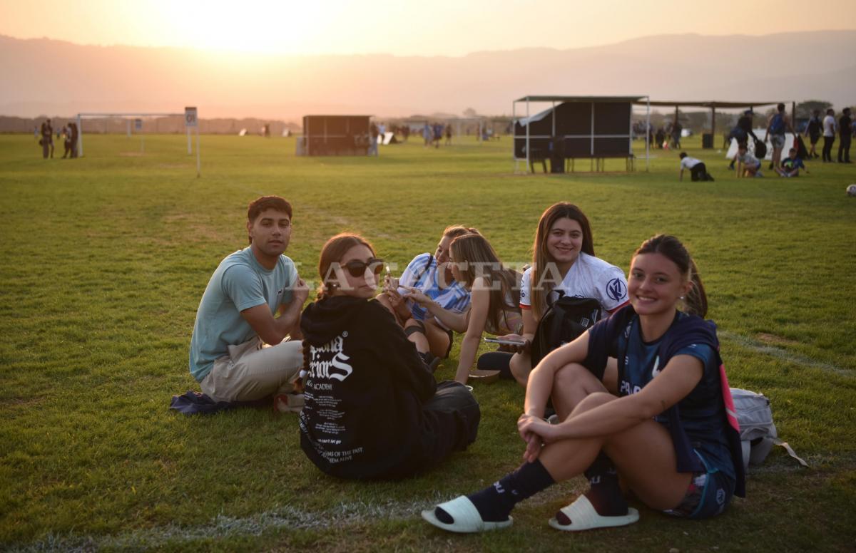 RELAX. El tercer tiempo en Las Cañas comienza dentro de la línea de cal. Foto: Inés Quinteros Orio - LA GACETA