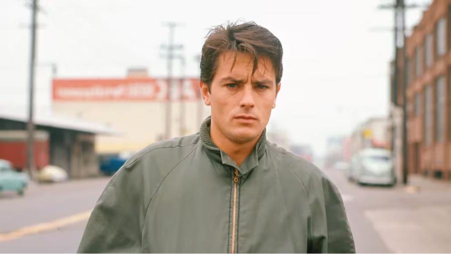 Alain Delon en la película Fui un ladrón