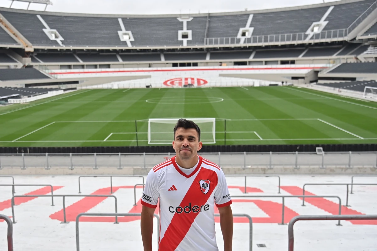 NUEVOS CAMINOS. Marcos Acuña fue presentado como flamante refuerzo de River Plate.