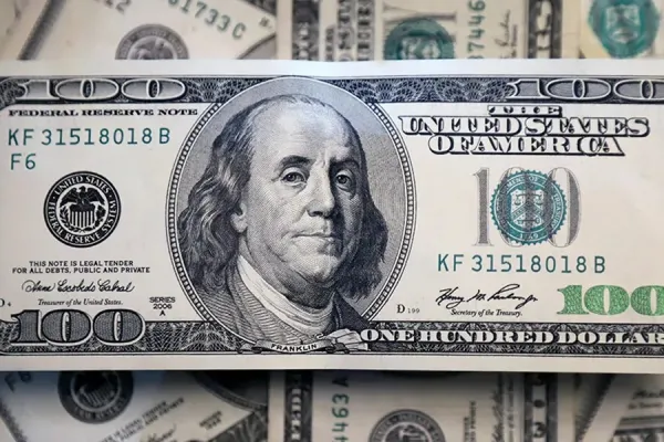 El dólar blue profundizó su tendencia a la baja: retrocedió cinco unidades y se vendió a $1.335