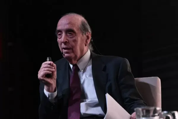 Ricardo Arriazu: Creo que si devaluamos se acaba todo el programa de Javier Milei