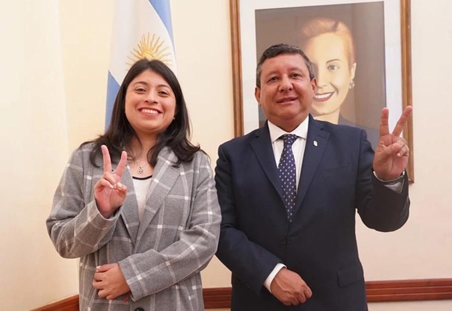 Florencia Villagra, con el ministro del Interior, Darío Monteros.