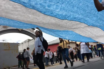 El Gobierno fijó por decreto el nuevo salario mínimo para los docentes