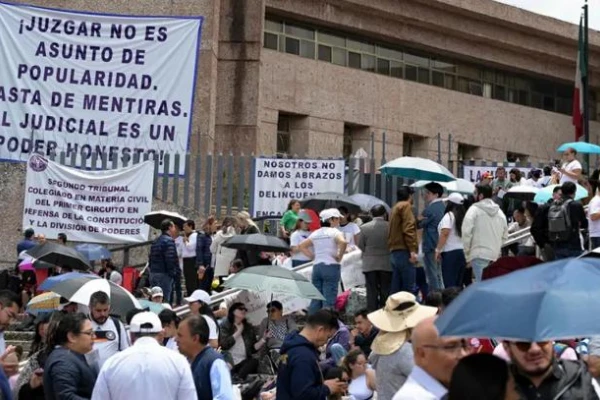 Huelga judicial en México: jueces, contra una reforma