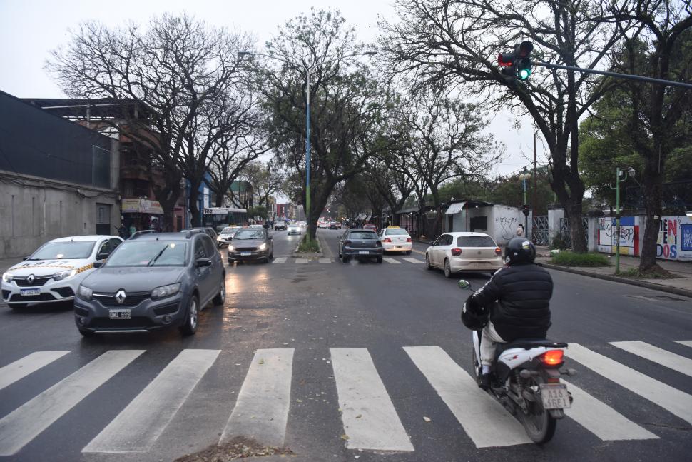 JORNADA RELATIVAMENTE TRANQUILA. Pese a algunas confusiones, no hubo grandes problemas de tránsito. LA GACETA / FOTOS DE ANALIA JARAMILLO