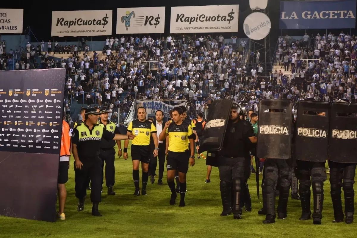 CUESTIONADO. Fernando Espinoza no trae buenos recuerdos a Atlético Tucumán. Foto: Diego Aráoz - LA GACETA