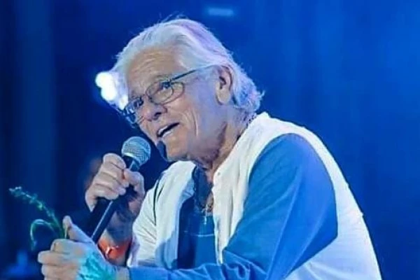 Suenan los poemas y vuelan las canciones de Pancho Cabral